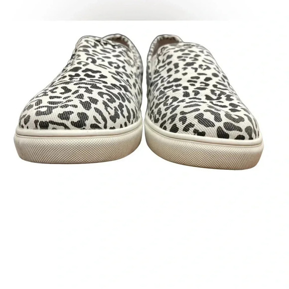 Torrid Leopard Print Slip  On Shoes Size 8WW - Picture 6 of 9